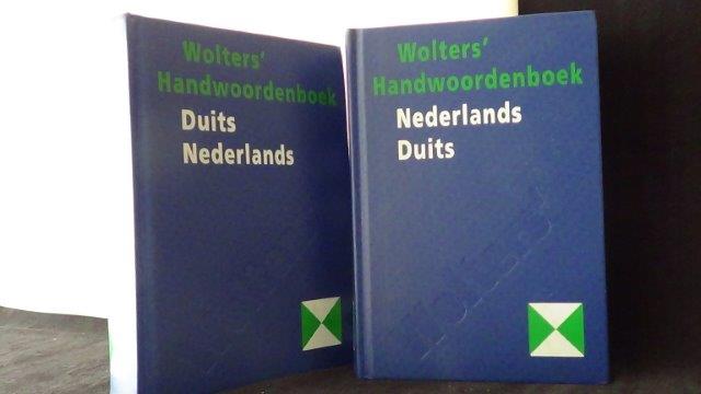 Gelderen, I. van red., - Wolters' handwoordenboek Duits/Nederlands en Nederlands/Duits.